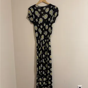Modcloth Black Maxi Dress with White and Yellow Floral Pattern thumbnail 3