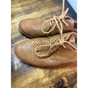 White‎ Mountain Tan Perforated Loarfers Size 8.5 thumbnail 3