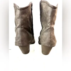 POP 9 LAUPER Zip Slouch Wood Stack Heel Booties Ankle Boots in Taupe thumbnail 4
