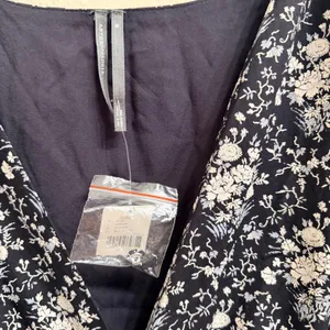 Anthropologie The Katerina Button-Front Romper Size M Black Floral‎ thumbnail 6