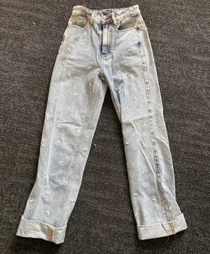 Mom Jeans thumbnail 3