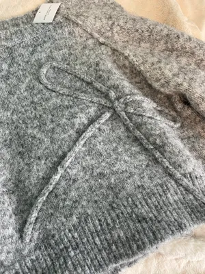 American Eagle Outfitters Sweater thumbnail 2