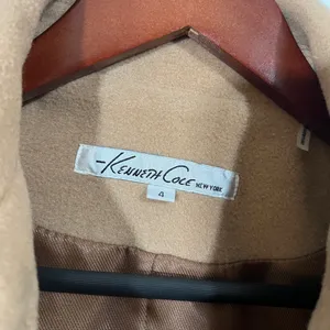 Kenneth Cole Wool Trench Coat in Camel Brown Size 4 Tan Vintage 90s thumbnail 5