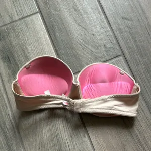 PINK - Victoria's Secret push up strapless bra thumbnail 2