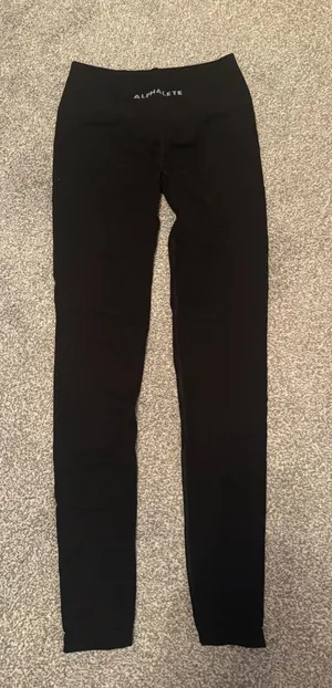 Alphalete Leggings thumbnail 1