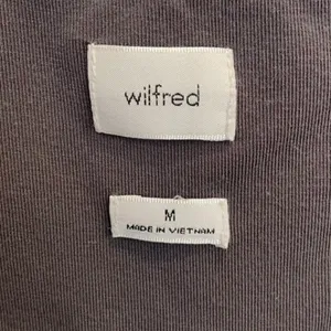 Wilfred by Aritzia Square Neck Ruched Long Sleeve Top — Medium thumbnail 7