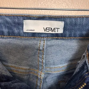 Vervet Women’s Jeans Front Slit Ankle Jean Center Seam Blue‎ 2% Spandex Size 28 thumbnail 4