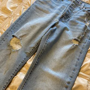 Levi Levi’s Wedgie Straight Frayed Hem Jeans thumbnail 3