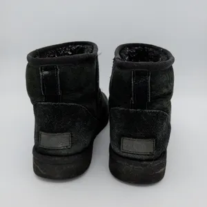 UGG Classic Mini‎ II Black Suede Sheepskin Boots 1016222 Womens Size 9 thumbnail 5