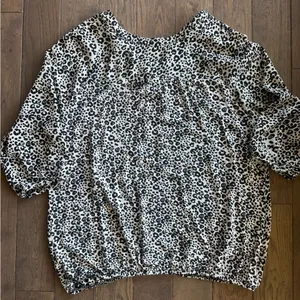 LOFT Black and White Animal Print Blouse thumbnail 4