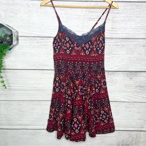 Hollister Bohemian Lace Trim Spaghetti Strap Mini Dress Size Medium Red Blue thumbnail 11
