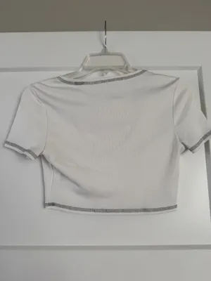 Crop top thumbnail 2