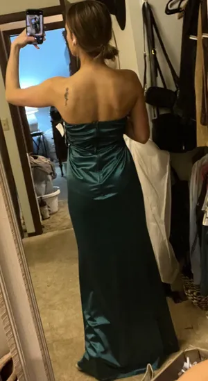 Emerald Green Strapless Prom Dress Size 10 thumbnail 2