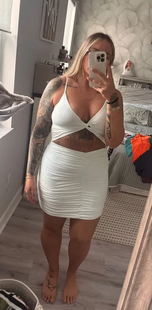 Dress thumbnail 1