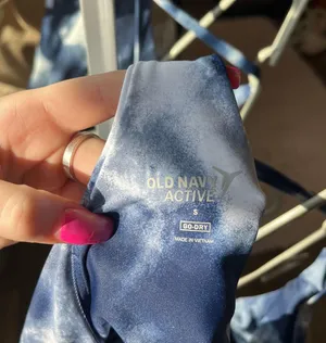 Old Navy Activewear Tank thumbnail 3