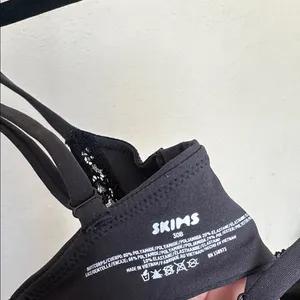 Skims Fits Everybody unlined underwire Lace Scoop Bra Onyx Black NWT 30B thumbnail 6