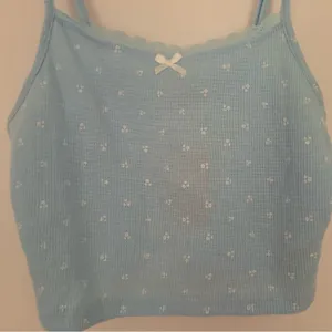 Edikted floral crop tank top thumbnail 4