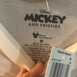Disney NWT Mouse Friends White T-Shirt size medium (sh2 5) thumbnail 4