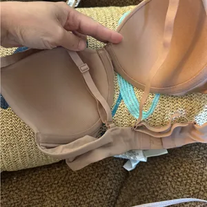 Skims Women's Tan Bra size 34b thumbnail 5