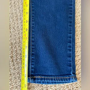 Levi's Women’s 711 Skinny Jeans thumbnail 5
