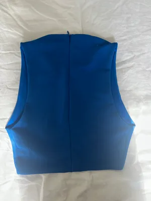 Crop Top thumbnail 2