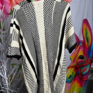 B140. Forever 21 black and white striped cardigan Size M thumbnail 2