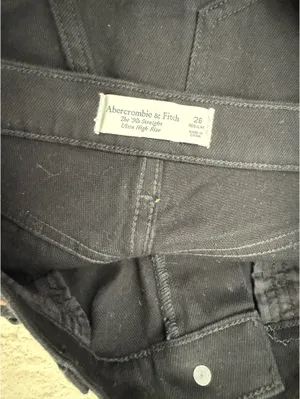 Abercrombie Ultra High-Rise Straight Jeans thumbnail 3