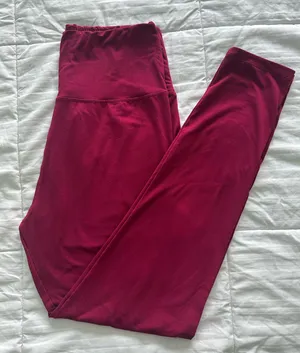 Amazon High Waisted Burgundy Leggings thumbnail 2