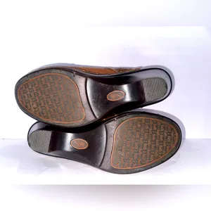 EUC SOFFT Leather Studded Floral Slip‎ On Mule - 9.5 (one chip on side of shoe) thumbnail 6
