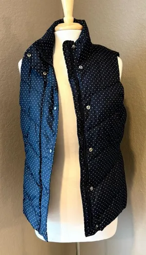 GAP Navy Blue Polka Dot Quilted Puffer Vest Women’s Medium thumbnail 1