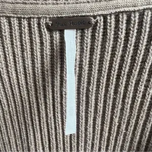 Free People Allure Tan V-Neck Oversized Sweater Ribbed Stretch Pullover Medium thumbnail 7