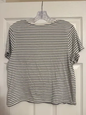 Old Navy Top thumbnail 2