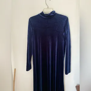 Amadi Bianca Velvet Midi Dress Blue Anthropologie Women’s Medium Long Sleeve thumbnail 12