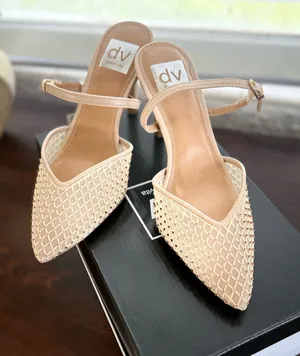 DV by Dolce Vita Geanie Pointed Toe Pumps Nude Mesh Rhinestone Heels Size 7.5 thumbnail 1