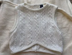 crop top thumbnail 1