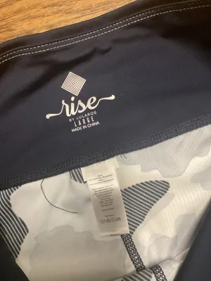 LulaRoe Rise Collection blue camo capri leggings size Large thumbnail 7