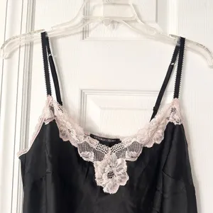 Victorias Secret Black Satin Lace Trim Adjustable Strap Vintage Y2K Neglige Tank thumbnail 2