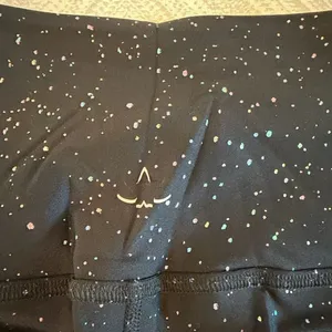 Beyond Yoga Alloy Iridescent Ombré High-Waisted Leggings Black Size Small thumbnail 5