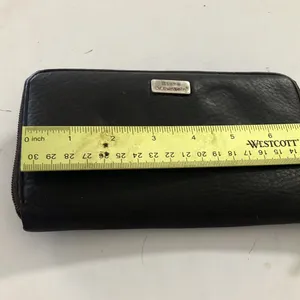 FINAL MARKDOWN Ladies Stone Mountain Black Leather Wallet thumbnail 4