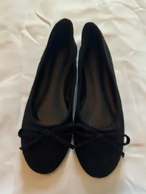 Pretty Little Thing Black Suede Ballet Flats with Bow thumbnail 1