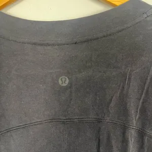 Lululemon Side Cinch Long Sleeve Crew SIZE medium READ thumbnail 5