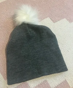 Forever 21 Gray White Faux Fur Ribbed Knit Snow Winter Fall Beanie Hat thumbnail 1