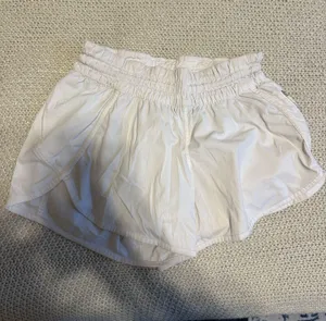 Lululemon Shorts thumbnail 1