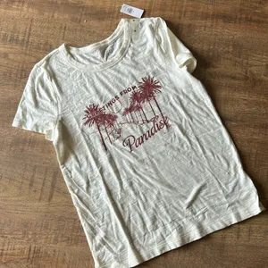 - NWT! Gap T-Shirt size M thumbnail 1