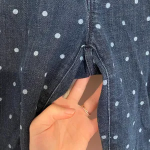 NWOT | Tommy Hilfiger women’s polka dotted jeans — size‎ 4 thumbnail 3