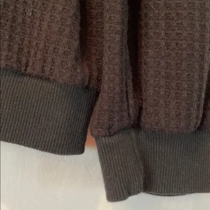 Waffle Knit V Neck Off Shoulder Black Shirt size XL thumbnail 3