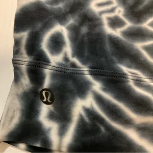 Lululemon LA Front Cut-Out Crop Top Black White Tie Dye Sz S thumbnail 8