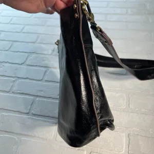 Hobo International Shoulder Bag Black Polished Leather‎ Bucket Brown Piping Trim thumbnail 10