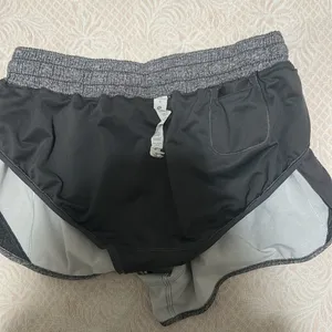 Lululemon Hotty Hot Short II *2.5" Heather Lux Multi Black / Heathered Black thumbnail 5