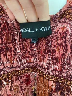 Kendall & Kylie Tank thumbnail 2